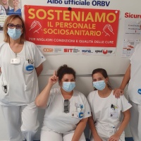 «Gli applausi non bastano più»