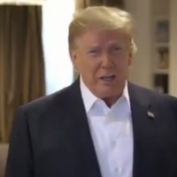 Trump esce a sorpresa dall'ospedale