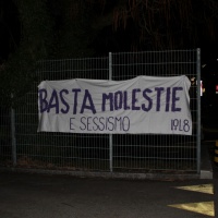 Azione di protesta alla RSI: «Solidarietà alle vittime di molestie»