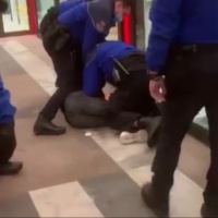 «La polizia gioca una partita ad armi impari»
