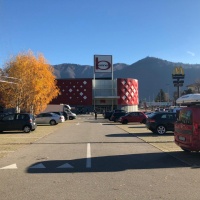 Zona gialla, e nei supermercati italiani ritornano le auto ticinesi