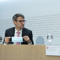 L'appello della sanità: «Servono ulteriori misure»