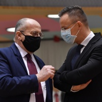 L'Ue concede 24 ore a Polonia e Ungheria per togliere il veto