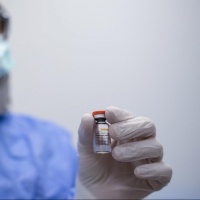 Polemiche sull'attribuzione di alcune dosi di vaccino avanzate