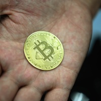 Gettò l'hard disk con 250 milioni in bitcoin, ora vuole recuperarlo