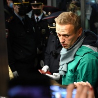 Navalny arrestato all'arrivo a Mosca