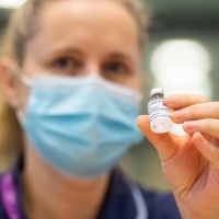 Vaccino: AstraZeneca richiede l'autorizzazione all'Ema
