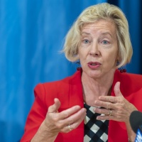 L'EMA: «Sono 30 casi su 5 milioni di vaccini, più benefici che rischi»