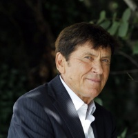 Ustioni a gambe e mani per Gianni Morandi