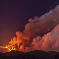 L'Etna si desta nella notte (e sveglia tutti quanti)
