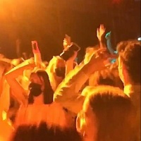 Festeggiamenti senza distanze in una scuola grigionese