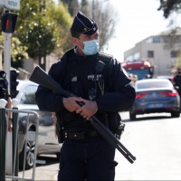 Accoltellamento vicino a Parigi, morta una poliziotta
