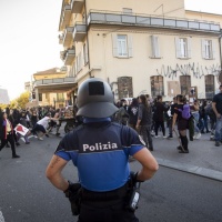 «Per favore, niente disordini con i turisti»