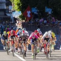 La corsa rosa mette i bastoni tra le ruote del trasporto pubblico