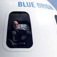 Jeff Bezos sarà tra i primi turisti spaziali