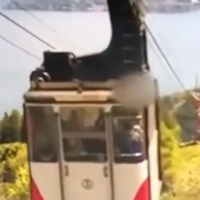Il video che mostra la caduta della funivia del Mottarone trapelato sul web