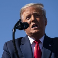 Trump: quella del 6 gennaio era una «folla amorevole»