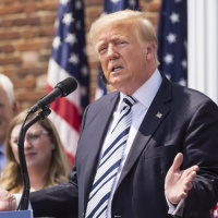 Trump farà causa ai social network per averlo censurato