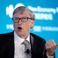 Aver frequentato Jeffrey Epstein è stato un «enorme errore», dice Bill Gates