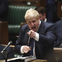 Johnson alza le tasse per sostenere la Sanità a fronte del Covid