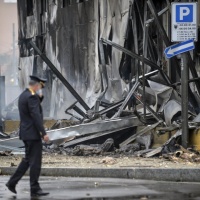 Aereo si schianta in città a Milano, fra gli 8 morti anche un bambino