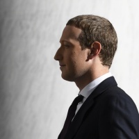 Facebook starebbe pensando di cambiare nome