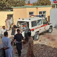 Kamikaze si fa esplodere in moschea, è un massacro