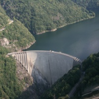 Prima di svuotare la diga, via tutti i limiti di pesca