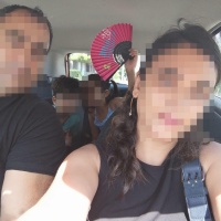 «L'ha spinta giù dalle scale e l'ha accoltellata»