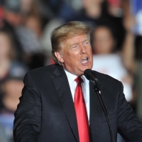 Donald Trump lancerà un suo social media, di nuovo