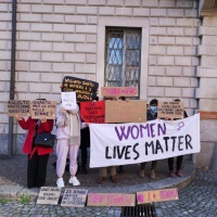 «Quanto vale per il nostro Governo la vita delle donne?»