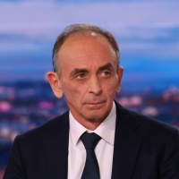 Si candida come presidente: YouTube lo oscura e i media lo denunciano