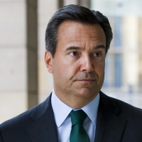 Violò due volte la quarantena, il presidente del CdA di Credit Suisse lascia e si scusa