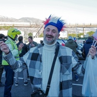 Convogli in partenza, Marine Le Pen dà una pacca sulla spalla ai manifestanti