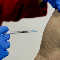 Si fa vaccinare 90 volte per rivendere il Green Pass