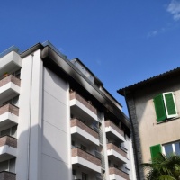 Due intossicati e un ferito nell'incendio in via San Jorio