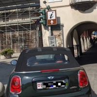 Como, «un carro attrezzi dedicato agli amici svizzeri»