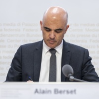 Ricatto amoroso: Berset ne esce pulito