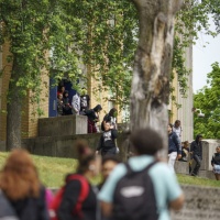 La corsa agli zaini antiproiettile dopo la strage a scuola