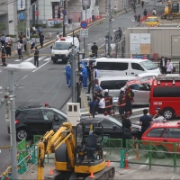 «Scioccati» e «Inorriditi»: le reazioni da tutto il mondo dopo l'attacco a Shinzo Abe