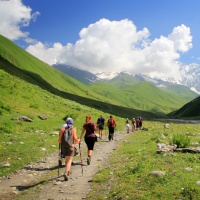 In montagna con le Crocs: «Il modo più sbagliato di fare escursionismo»