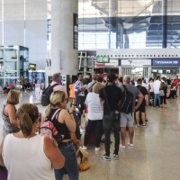 Voli cancellati e ritardi, causa sciopero