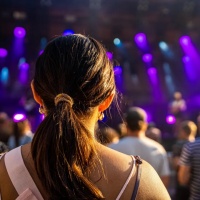 Attacchi con gli aghi, arrivano controlli più serrati ai festival