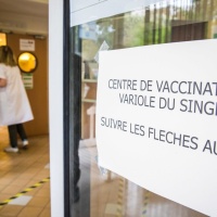 Svizzeri respinti dai centri vaccinali francesi