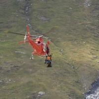 Precipitano durante un'escursione, un morto e due feriti gravi