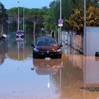 Marche, individuato il corpo di uno dei dispersi. E il maltempo si intensifica
