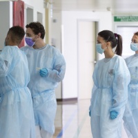 Da subito mascherina obbligatoria in strutture sanitarie e sociosanitarie