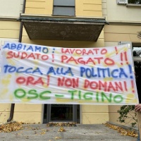 Protesta davanti all'OSC: «Fermate il taglio alle pensioni»