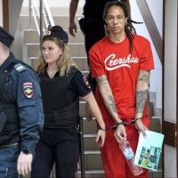 Gli USA liberano Brittney Griner: scambiata con il "mercante di morte"