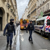 Spari nel centro di Parigi, ci sono tre morti e quattro feriti